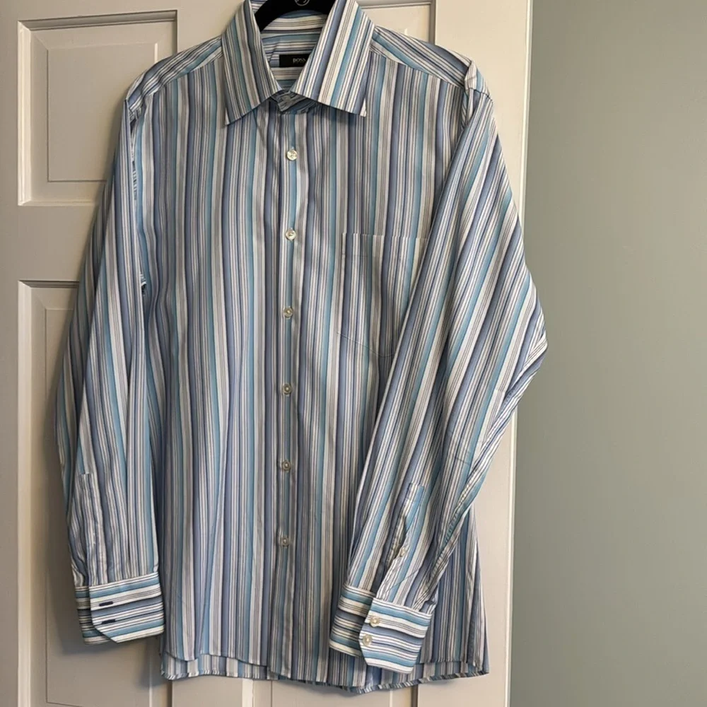 Men's Hugo Boss button down multi-color striped long sleeve shirt 16.5 34/35
